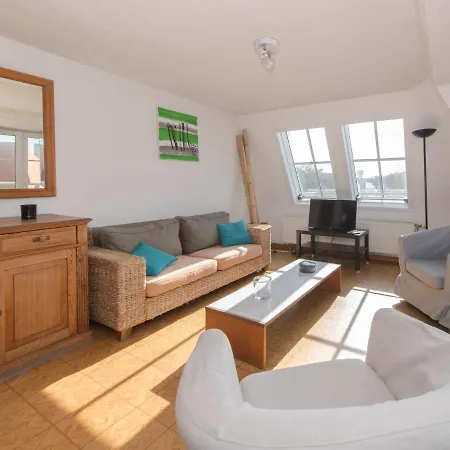 Jong & Blij 6 With Amazing Views By Interhome Apartman